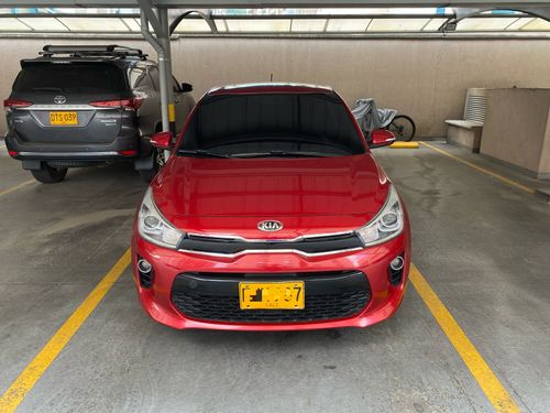 KIA RIO ZENITH 1.4 AT 2019 