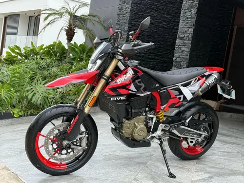 Ducati Hypermotard 698 SP 2024