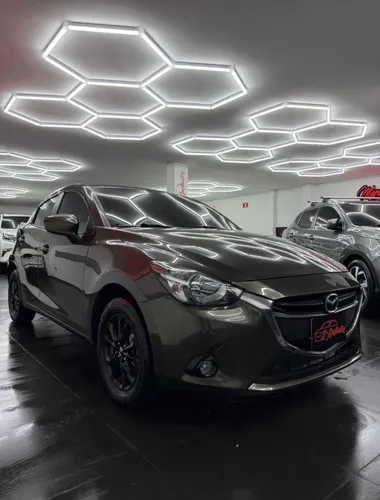 Mazda 2 touring 2016