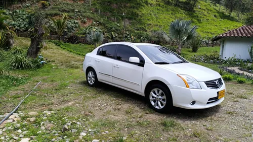 Nissan Sentra B16 SL AUT
