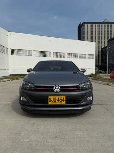 VOLKSWAGEN POLO CONFORTLINE 2020