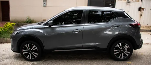 Nissan Kicks Advance 2022 Gris