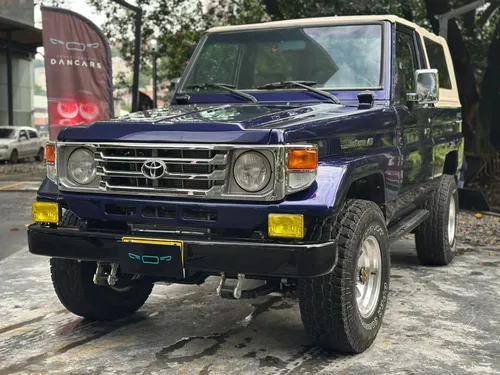 Toyota Land Cruiser Fzj73 4x4