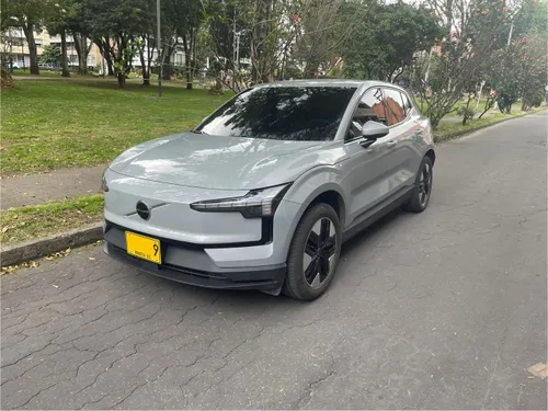 Volvo EX30 Core E40 Single Motor - Electrica con solo 6600 km - Extras premium