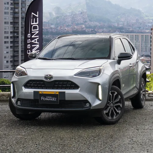 Toyota Yaris Cross Xls hbrida 2025