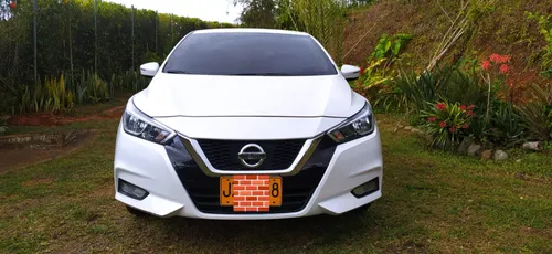 Nissan new versa advance 2022 