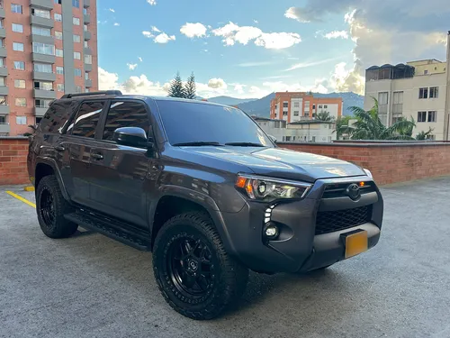 Toyota 4Runner SR5 2022 Excelente Estado y Unico Dueno