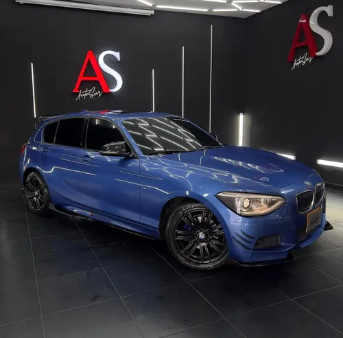 BMW 118i modelo 2015 
