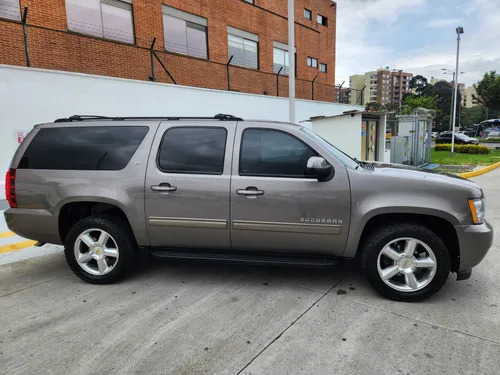 Chevrolet Suburban 2014
