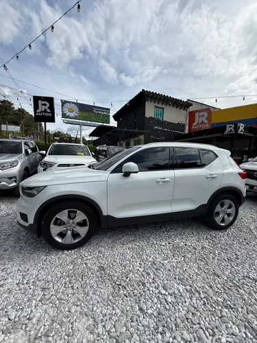 VOLVO XC40 T4 2021
