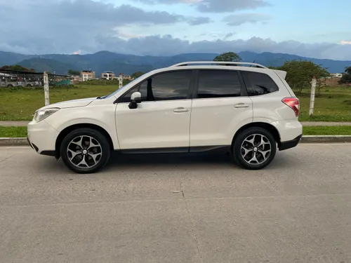 Subaru Blanca 2.5 Automtica