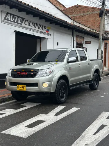 Toyota Hilux Vigo 3.0 4x4 Automatica 2011 blindada 