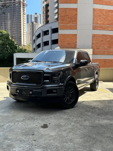 Ford F150 lariat sport 