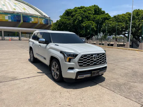 Toyota Sequoia Capstone 2024