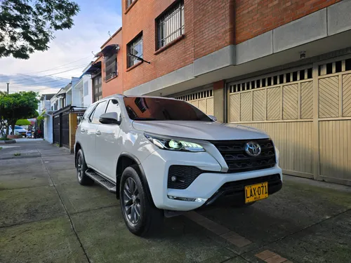 Toyota fortuner blindado 2 plus diesel 2.8