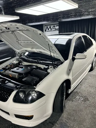 VOLKSWAGEN JETTA GLI 1.8 TURBO