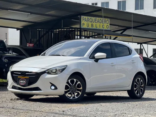 Mazda 2 Grand Tourin 