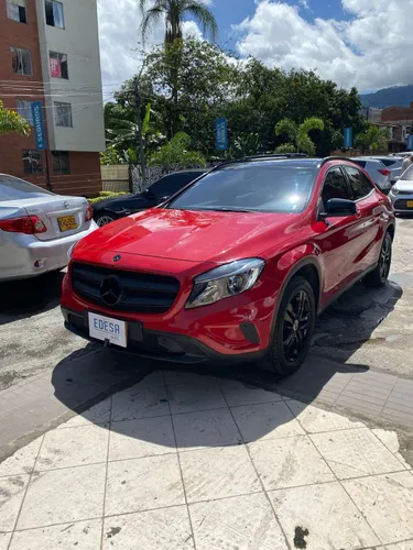 MERCEDES BENZ GLA 200