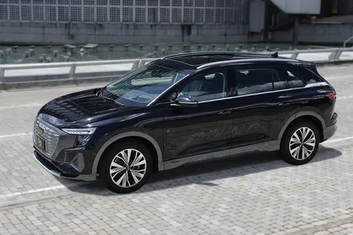 AUDI Q5 40 E-TRON 2025