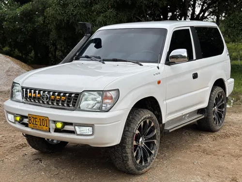 Toyota Prado Sumo 2.700 2007 4x4 GASOLINA mecanico 