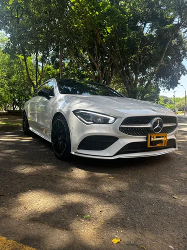 MERCEDES BENZ CLA200 