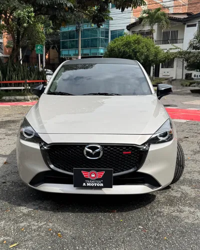 Mazda 2 Sport Grand Touring Carbon Edition 2025