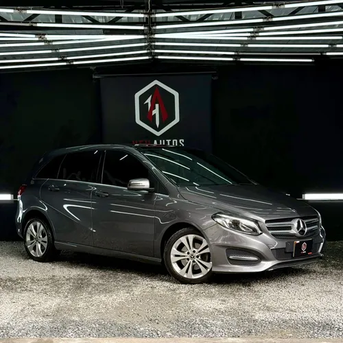 MERCEDES BENZ B 180 2019