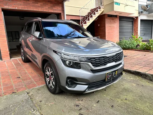 Hermoso Kia seltos zenith modelo 2022 