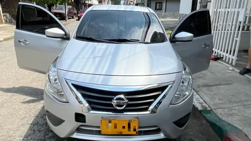 Nissan versa 2018 