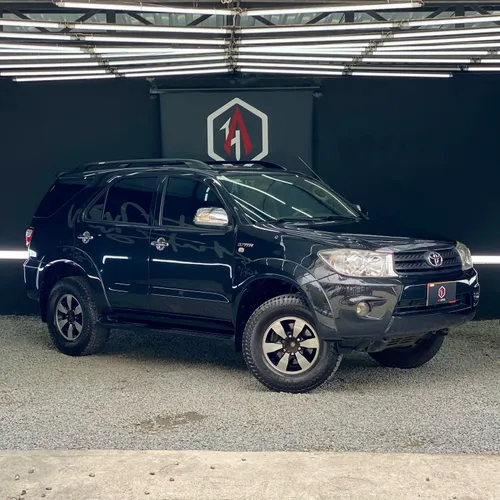 TOYOTA FORTUNER SR5 2011