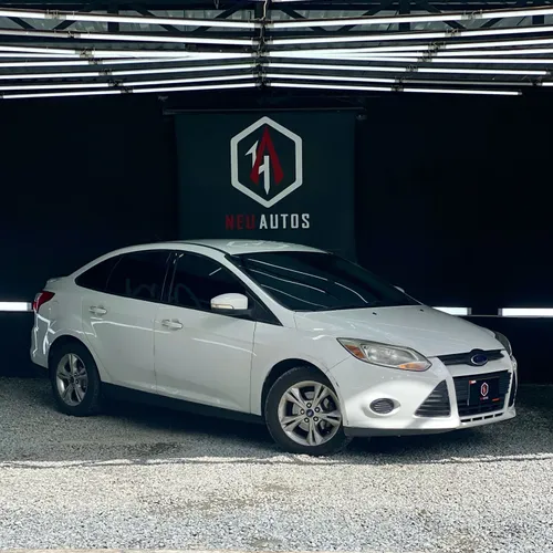 FORD FOCUS SE 2013 