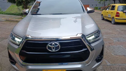 Toyota Hilux srx