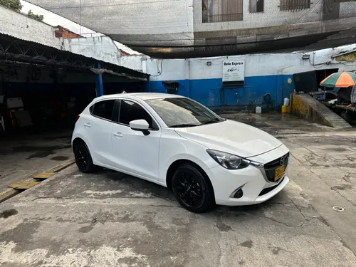 MAZDA 2 grand touring 