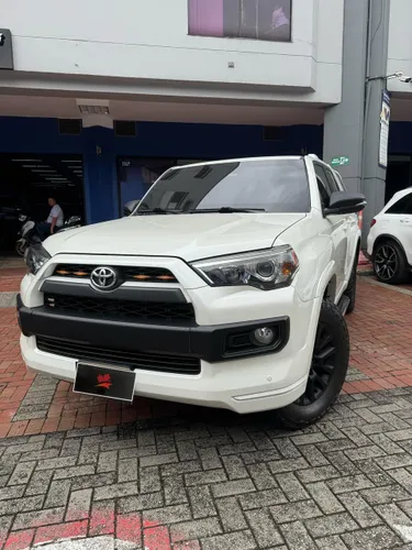 TOYOTA 4RUNNER LIMITED BLINDAJE 2 PLUS 2017