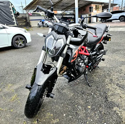 Benelli 302S modelo 2022