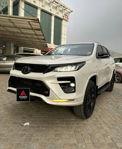Toyota Fortuner GR-S 2.8 2026 4x4 diesel automatico