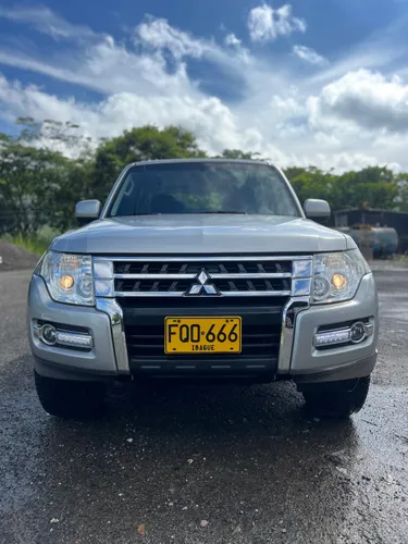 MITSUBITSHI MONTERO HARD TOP 2019 