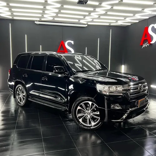 Toyota LC200 v8 Sahara 2012