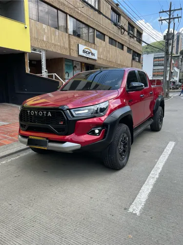 Toyota Hilux GRS 2024