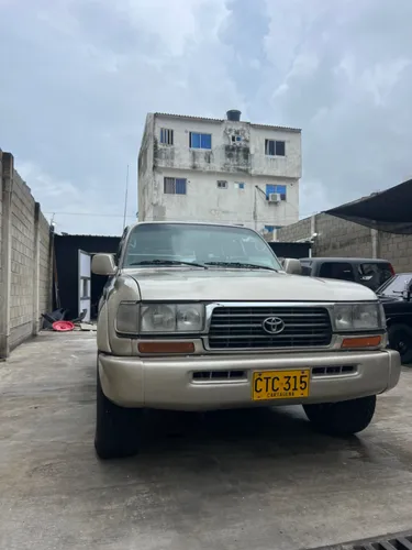 Toyota LC80 burbuja 