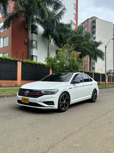 VOLKSWAGEN JETTA HIGHLINE 2019