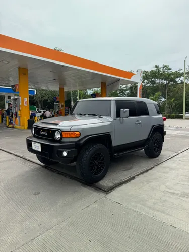 Toyota FJ-Cruiser 4.0cc Blindaje 2 Plus 2014