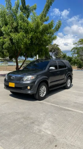 Toyota Fortuner SR5 4x2 gasolina 2012
