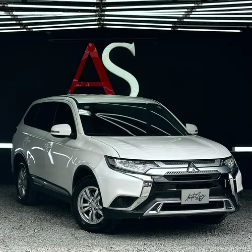 Mitsubishi Outlander 2.4 Kaiteki LX 4x4 2022