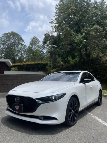 MAZDA 3 GRAND TOURING LX CARBON EDITION