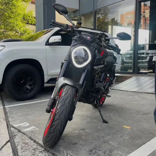 DUCATI MONSTER 2025  937 cc  Gasolina