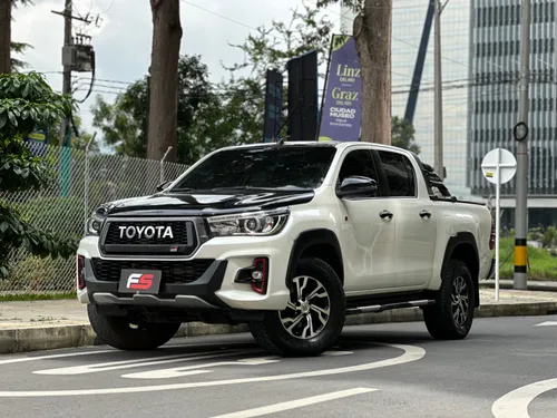 TOYOTA HILUX GR V6 2020