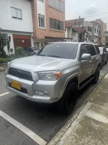 Toyota 4runner sr5 2012