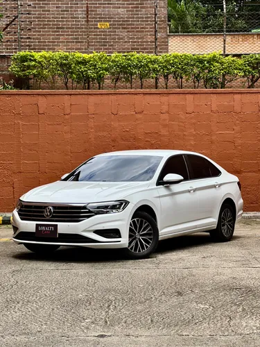 VOLKSWAGEN JETTA COMFORTLINE 2019