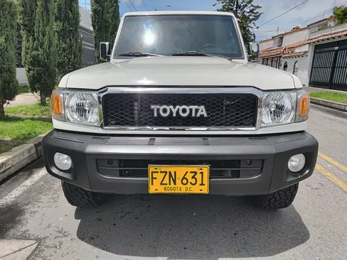 Toyota Hembrita LAND CRUISER VDJ 79 2019 
